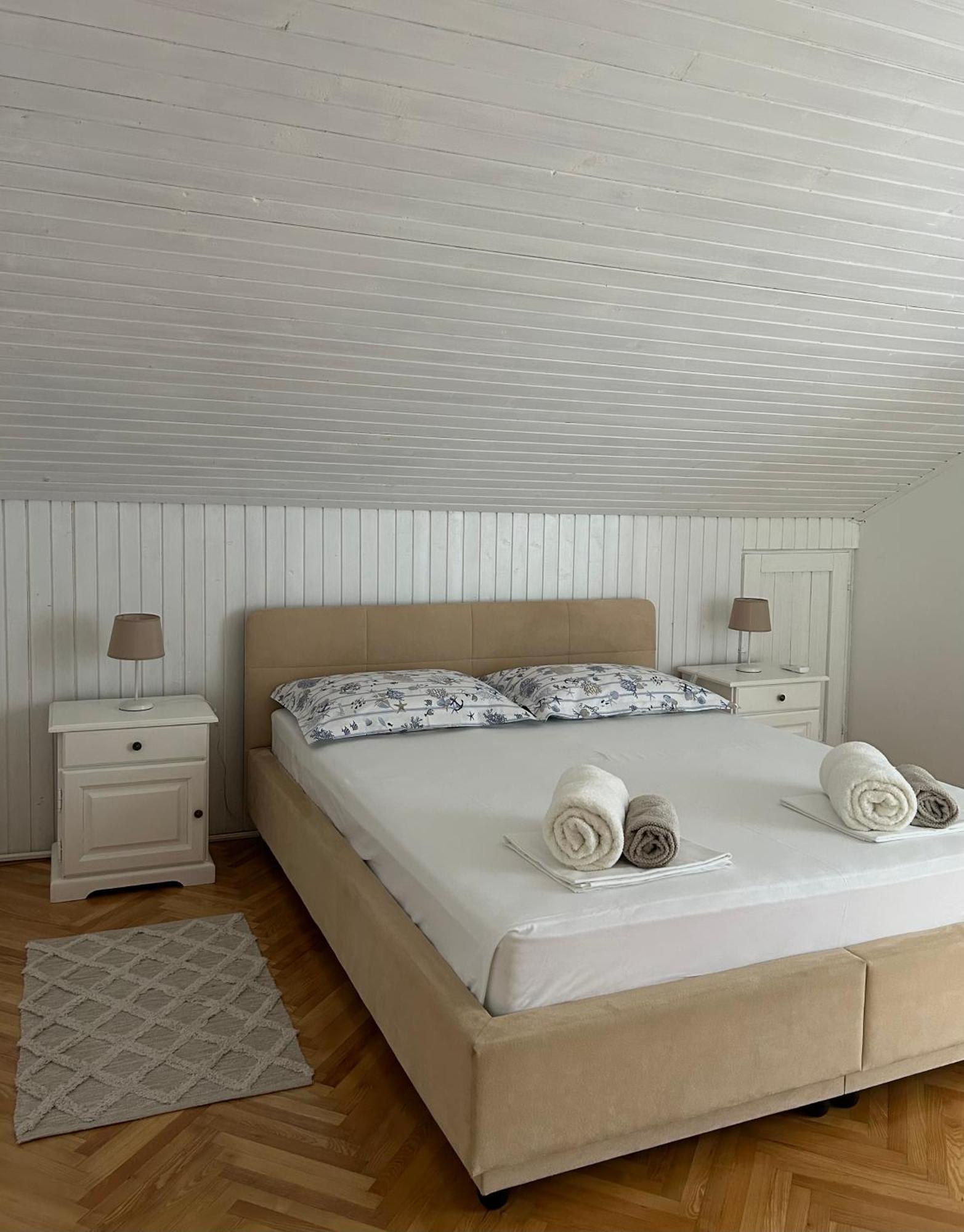 Holiday Home Villa Emma Debeljak エクステリア 写真